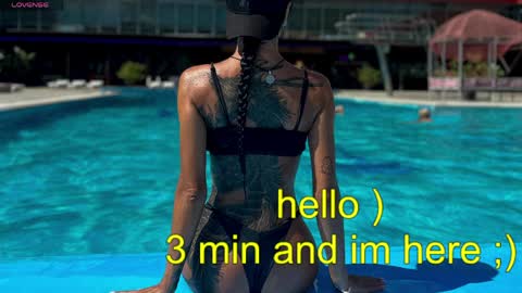 Snapshot of nevergiveup_1 chatting on April 6, 2026, 1:23 pm never give up online show from April 6, 2026, 1:23 pm