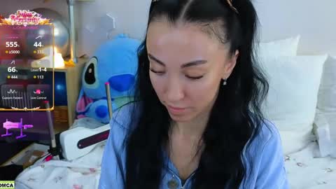 Snapshot of nevergiveup_1 chatting on April 16, 2026, 10:49 am never give up online show from April 16, 2026, 10:49 am