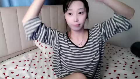 Snapshot of neverstopkissing chatting on May 19, 2026, 1:44 am Rin online show from May 19, 2026, 1:44 am