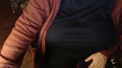 Lilly  online show from January 6, 2025, 9:32 pm