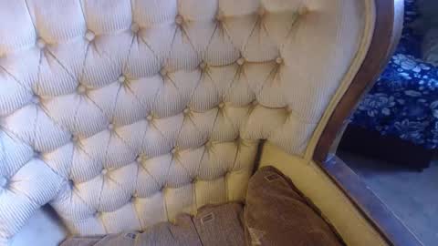 Lilly  online show from February 7, 2025, 1:22 pm