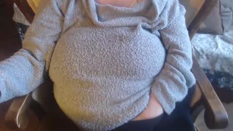 Lilly  online show from February 9, 2025, 11:58 am