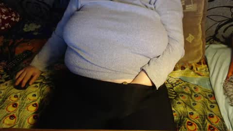Snapshot of new_milf chatting on April 23, 2026, 2:35 am Lilly online show from April 23, 2026, 2:35 am