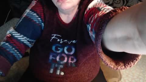 Snapshot of new_milf chatting on April 25, 2026, 3:20 am Lilly online show from April 25, 2026, 3:20 am