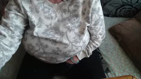 Snapshot of new_milf chatting on April 26, 2026, 6:00 am Lilly online show from April 26, 2026, 6:00 am