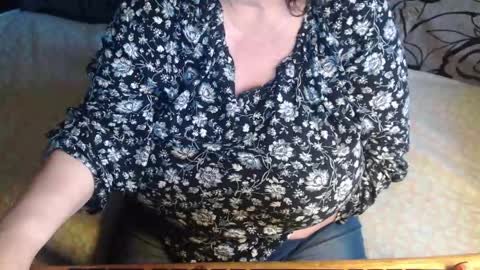 Snapshot of new_milf chatting on May 13, 2026, 3:37 am Lilly online show from May 13, 2026, 3:37 am