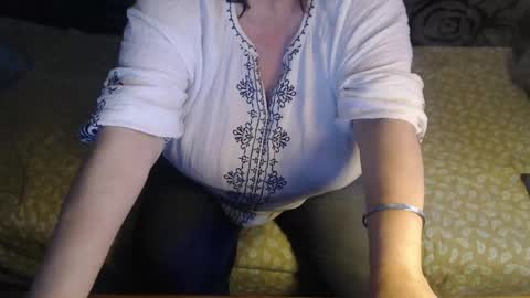 Snapshot of new_milf chatting on May 19, 2026, 2:40 am Lilly online show from May 19, 2026, 2:40 am