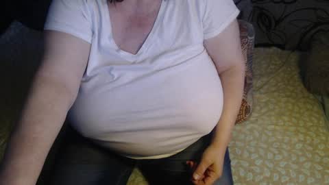 Snapshot of new_milf chatting on May 20, 2026, 3:13 am Lilly online show from May 20, 2026, 3:13 am