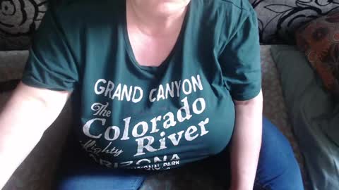 Snapshot of new_milf chatting on May 29, 2026, 4:49 pm Lilly online show from May 29, 2026, 4:49 pm