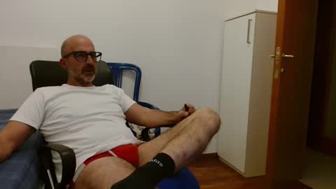 simi online show from October 7, 2025, 6:16 pm