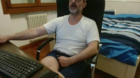 simi online show from April 4, 2026, 6:27 pm