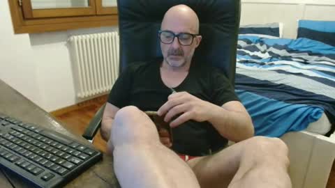 simi online show from April 5, 2026, 7:00 pm