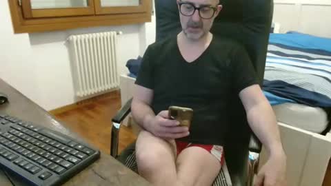 simi online show from April 6, 2026, 4:46 am