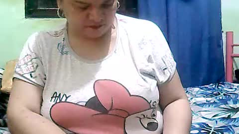 mariapaula online show from July 28, 2026, 5:01 pm