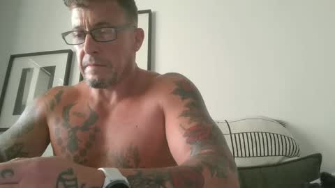 Snapshot of newbdes chatting on February 28, 2025, 2:31 pm Newbdes online show from February 28, 2025, 2:31 pm