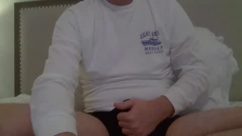 newduser06 online show from December 16, 2025, 3:55 am