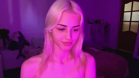 Snapshot of neweva_ chatting on July 30, 2026, 8:13 am neweva_ online show from July 30, 2026, 8:13 am