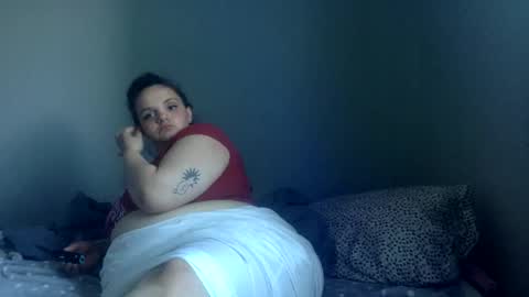Snapshot of newfiebbw chatting on April 28, 2026, 9:09 pm Ms. Natural online show from April 28, 2026, 9:09 pm