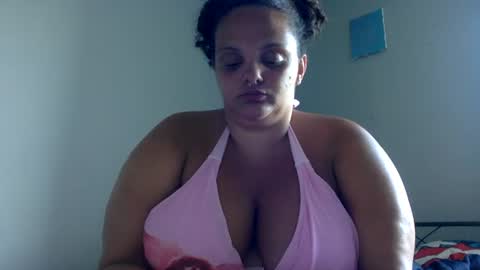Snapshot of newfiebbw chatting on July 26, 2026, 7:43 pm Ms. Natural online show from July 26, 2026, 7:43 pm