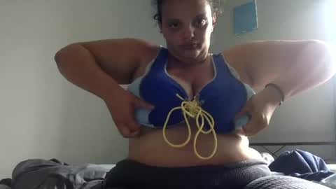 Snapshot of newfiebbw chatting on July 27, 2026, 4:58 pm Ms. Natural online show from July 27, 2026, 4:58 pm