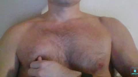 newtyguy90 online show from January 3, 2025, 3:12 pm