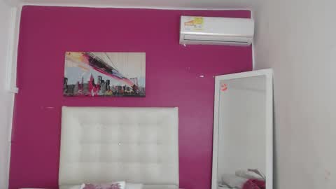 nextdoor_fantasy online show from September 30, 2025, 3:22 am