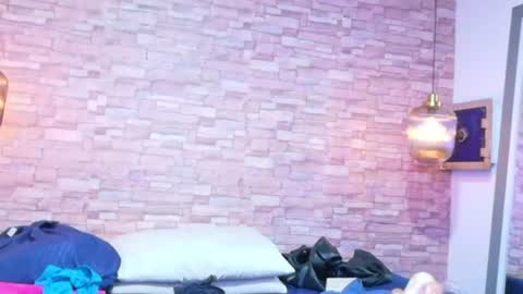 nextdoor_fantasy online show from June 18, 2026, 8:02 pm