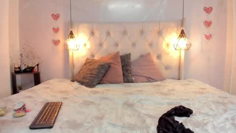Milena online show from July 25, 2026, 1:41 pm