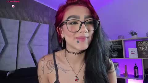 nezukoo_1 online show from July 28, 2026, 10:53 pm