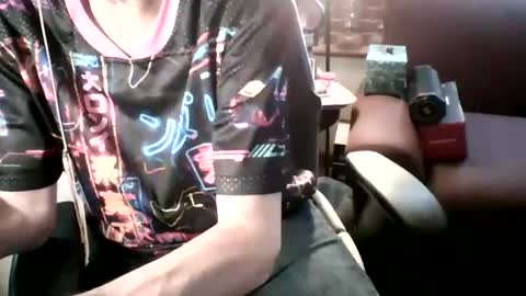 Snapshot of nfgwholoves2cum chatting on July 21, 2026, 9:28 pm NFG Nice Friendly Guy Dick online show from July 21, 2026, 9:28 pm