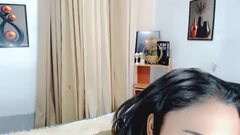hottie nicole online show from July 23, 2026, 2:42 am