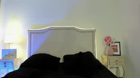 Snapshot of nia_malkova chatting on April 24, 2026, 9:01 am Nia Malkova online show from April 24, 2026, 9:01 am