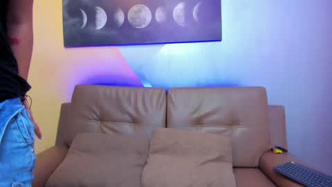 Estefani  online show from January 6, 2025, 11:51 am