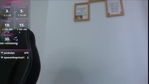 Snapshot of niaa_33 chatting on January 7, 2025, 5:20 pm Mia online show from January 7, 2025, 5:20 pm