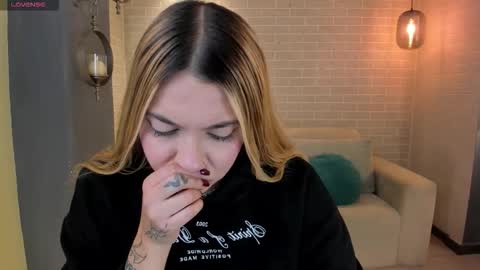 SQUIRTER DOLL    online show from October 26, 2025, 6:14 pm