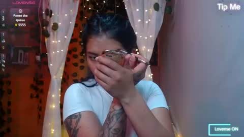 niamh_lifah online show from July 20, 2026, 1:46 pm