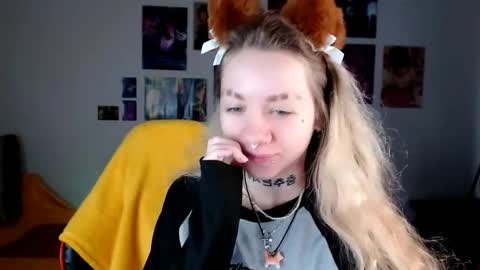 Snapshot of nica_kawaii chatting on April 27, 2026, 6:22 am nica_kawaii online show from April 27, 2026, 6:22 am