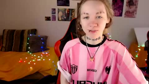 Snapshot of nica_kawaii chatting on June 2, 2026, 12:18 pm nica_kawaii online show from June 2, 2026, 12:18 pm