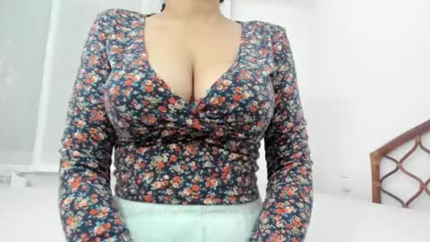 Sfora online show from January 7, 2026, 11:07 pm