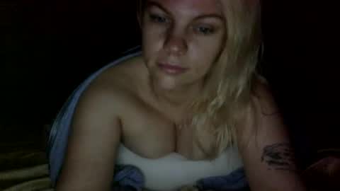 Snapshot of nicecolddrink2 chatting on December 10, 2024, 12:05 pm Amber online show from December 10, 2024, 12:05 pm