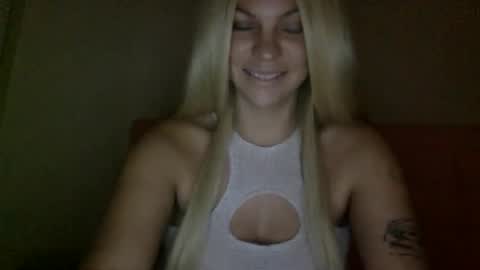 Snapshot of nicecolddrink2 chatting on November 23, 2025, 12:05 pm Amber online show from November 23, 2025, 12:05 pm