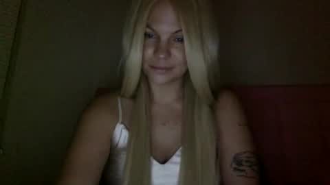 Snapshot of nicecolddrink2 chatting on November 29, 2025, 11:13 am Amber online show from November 29, 2025, 11:13 am