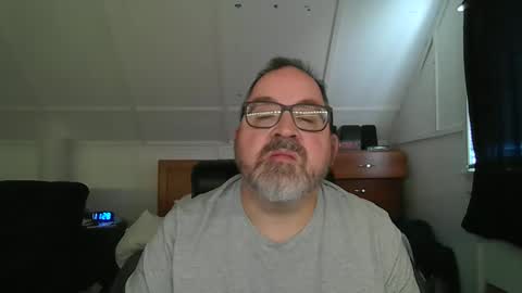 Snapshot of niceguy7208 chatting on April 10, 2026, 3:28 pm niceguy7208 online show from April 10, 2026, 3:28 pm