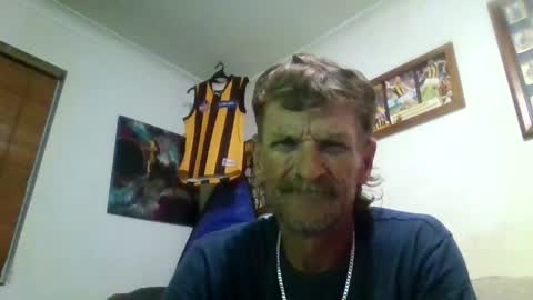 Sexiishaine online show from April 26, 2026, 7:55 pm