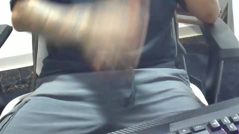 Snapshot of nicepussyandcock chatting on October 10, 2025, 12:31 am Camila And Steeven online show from October 10, 2025, 12:31 am