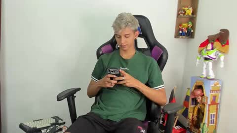 Frank online show from December 19, 2025, 2:07 am