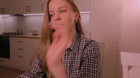 Nicka Cherie online show from February 25, 2026, 5:22 pm