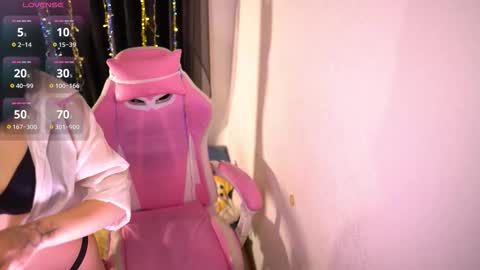 Snapshot of nickari_x chatting on January 10, 2026, 10:39 am nickari_x online show from January 10, 2026, 10:39 am