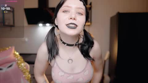 nickari_x online show from March 11, 2026, 6:19 am
