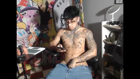 Nickhot0609 online show from December 10, 2024, 12:50 am